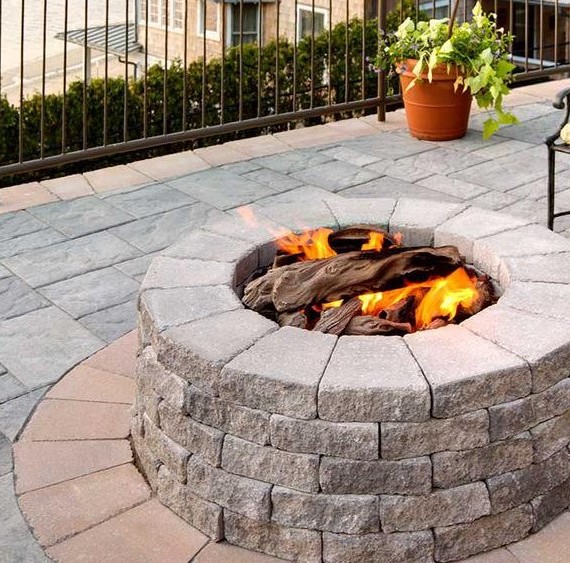 TechoBloc Valencia Firepit Atlantic Mulch